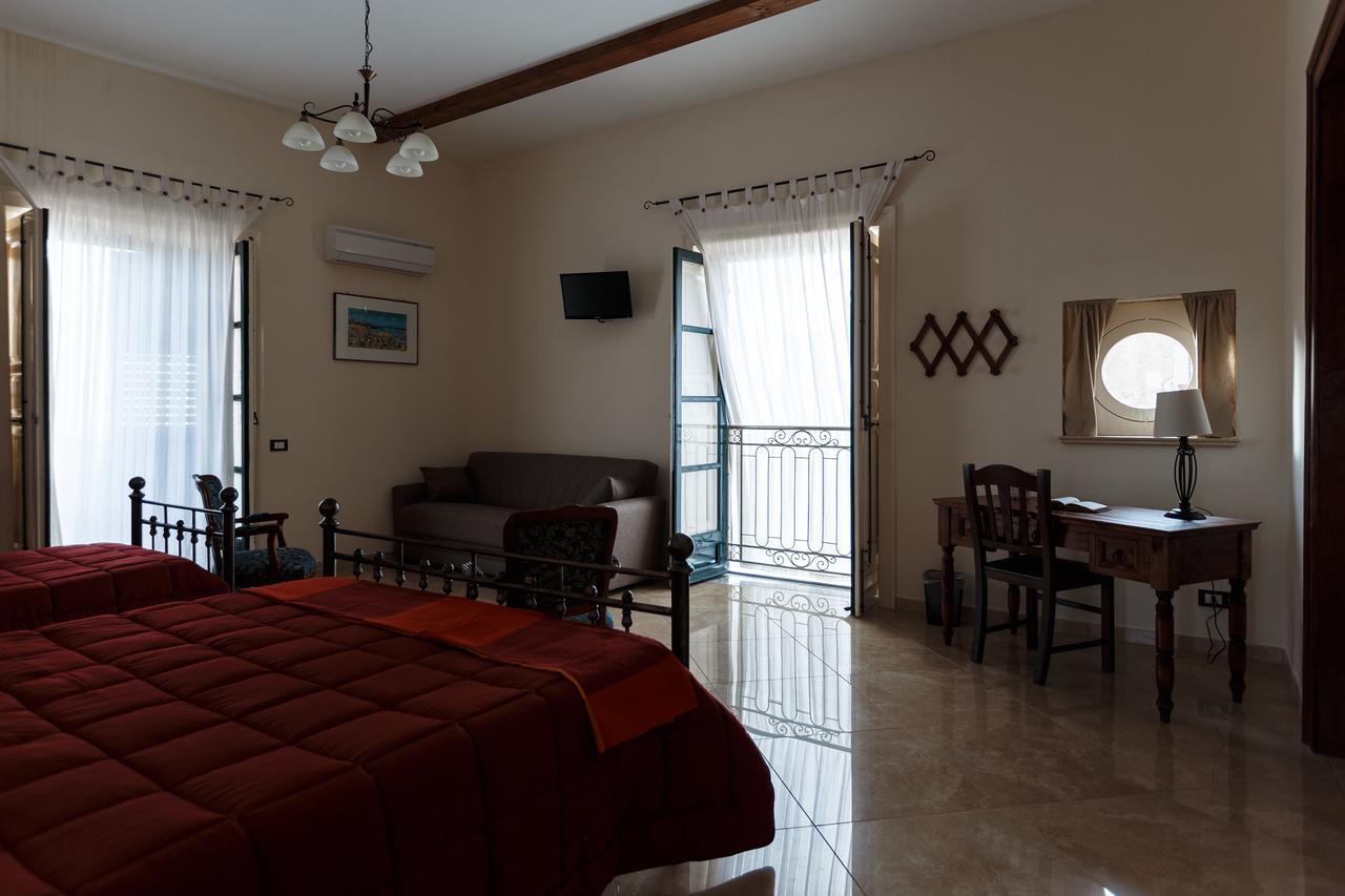 B&B Batara - "La Terrazza Del Centro" Агридженто Экстерьер фото